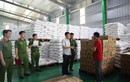 Đột kích xưởng sản xuất bột nêm, dầu ăn, mì chính giả
