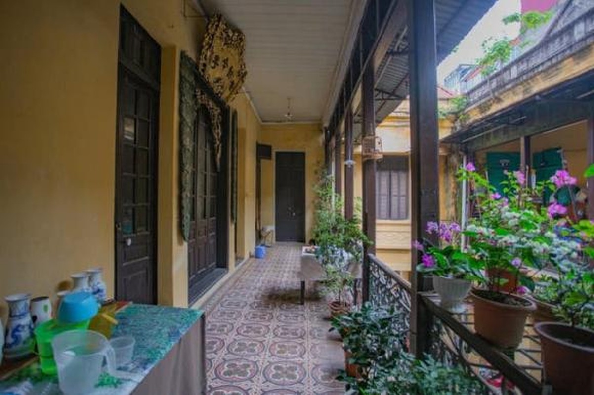 Biet thu go quy cua dai gia giau nhat pho co Ha Noi xua-Hinh-13